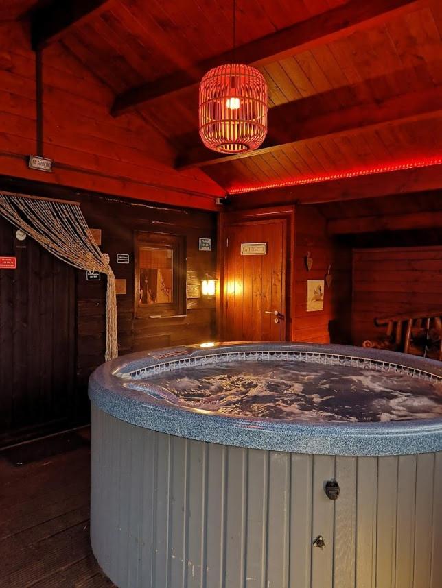 Het Filipijns Slaaphuisje Hooglede Ngoại thất bức ảnh