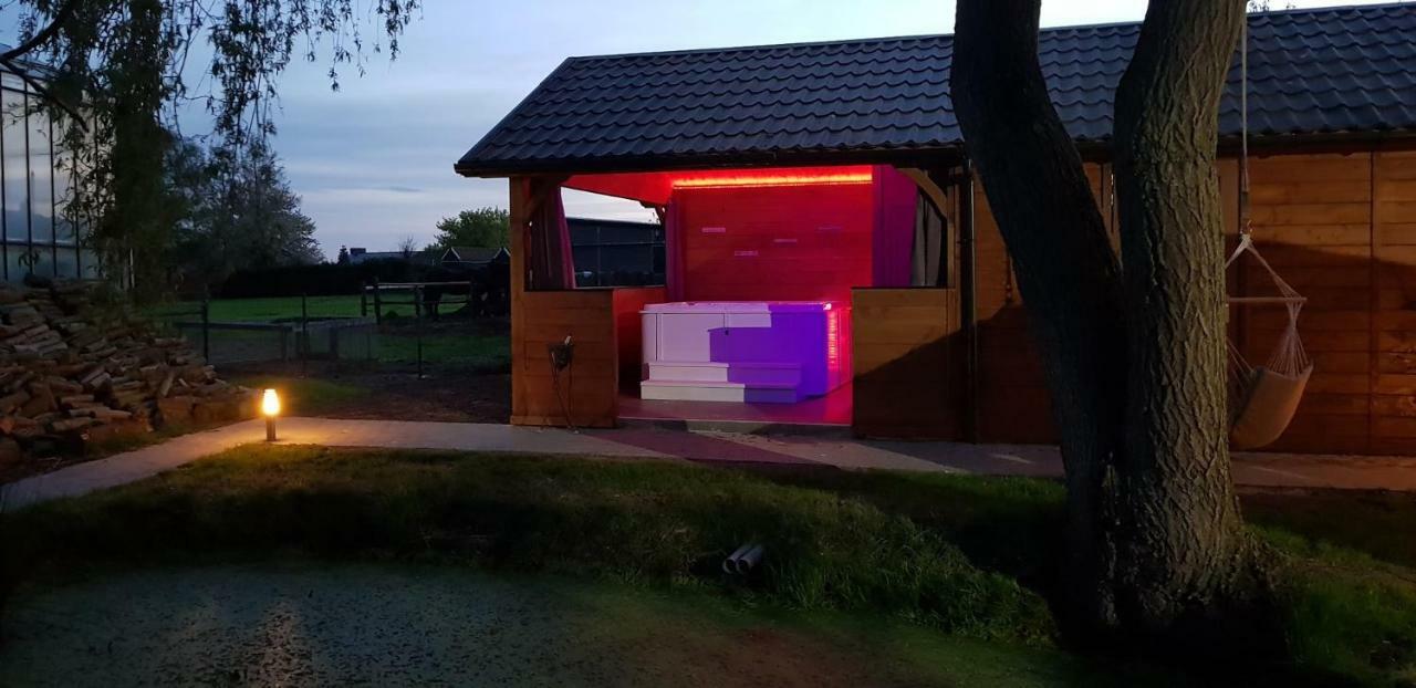 Het Filipijns Slaaphuisje Hooglede Ngoại thất bức ảnh